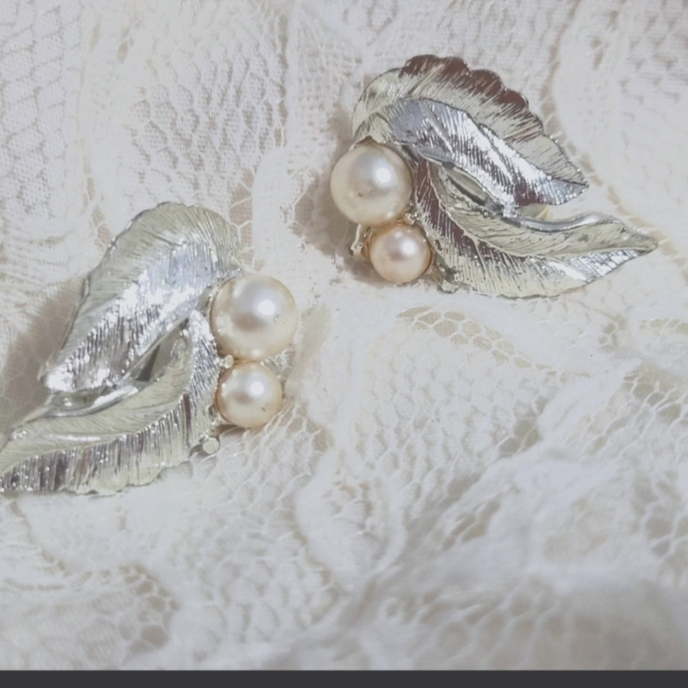 Vintage Pearl Earrings
